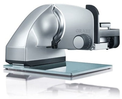 GRAEF CHEF´S LINE Master M 90 Allesschneider (Freitragend, Vollmetall, Glasbodenplatte, kippbar um 30°, Vollstahlmesser aus Edelstahl mit Hohlschliff, Ø 170 mm, 170 Watt, inkl. Restehalter, Farbe silber, made in Germany)